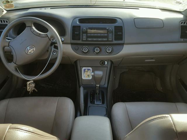 4T1BE32KX5U502200 - 2005 TOYOTA CAMRY LE BEIGE photo 9