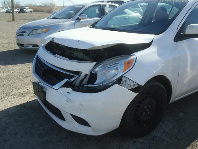 3N1CN7AP4DL866041 - 2013 NISSAN VERSA S WHITE photo 9