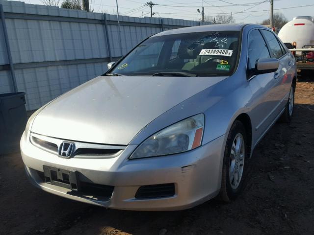 1HGCM56717A029998 - 2007 HONDA ACCORD EX SILVER photo 2