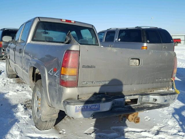 1GCGK13U42F140162 - 2002 CHEVROLET SILVERADO SILVER photo 3