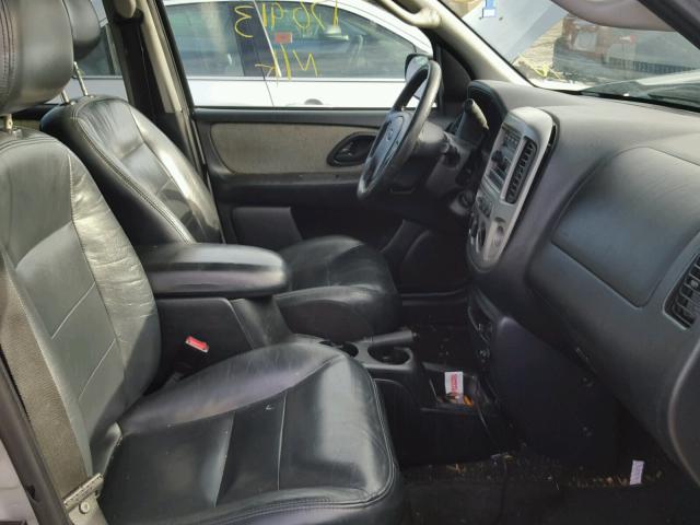 1FMCU94173KD75820 - 2003 FORD ESCAPE LIM SILVER photo 5