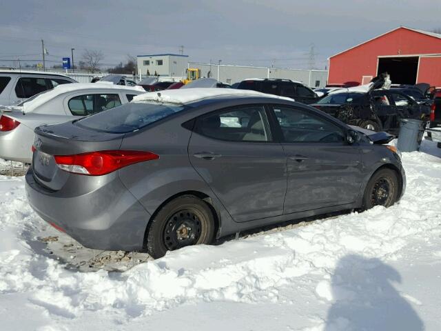 5NPDH4AE4DH217605 - 2013 HYUNDAI ELANTRA GL GRAY photo 4