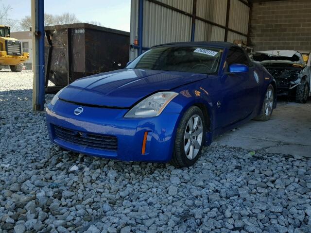 JN1AZ36A45M760124 - 2005 NISSAN 350Z ROADS BLUE photo 2