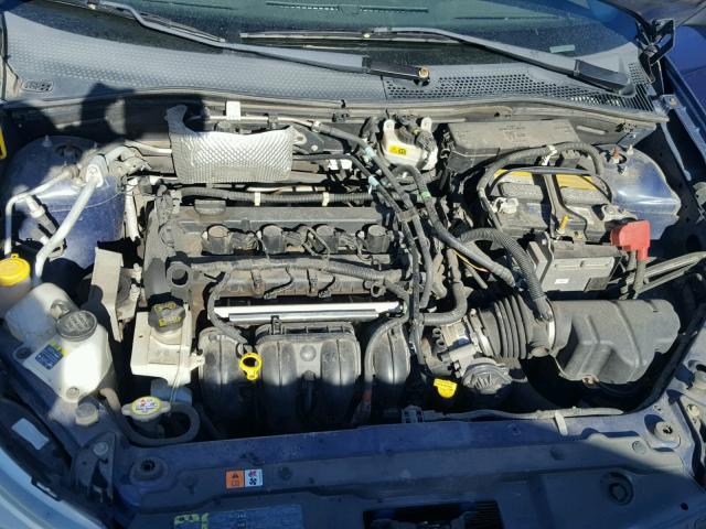 1FAHP35N28W255364 - 2008 FORD FOCUS SE BLUE photo 7