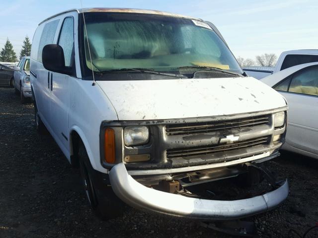 1GCFG25R9W1081012 - 1998 CHEVROLET EXPRESS G2 WHITE photo 1