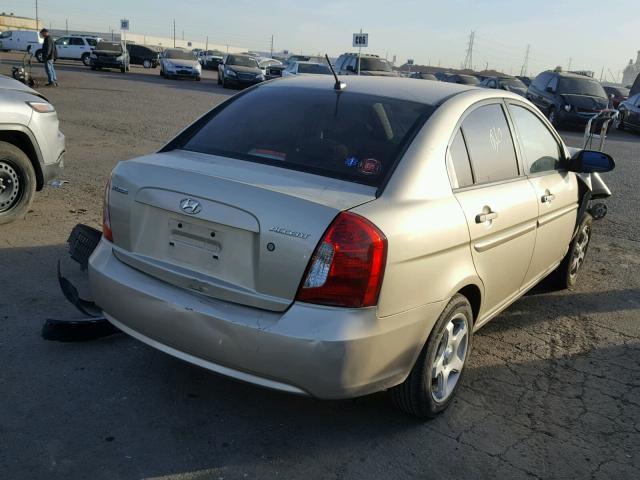 KMHCN46C76U027345 - 2006 HYUNDAI ACCENT GLS GOLD photo 4