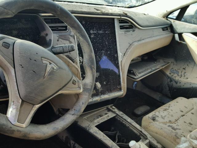 5YJSA1E23HF198964 - 2017 TESLA MODEL S SILVER photo 9