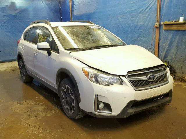 JF2GPABC4H8218075 - 2017 SUBARU CROSSTREK WHITE photo 1