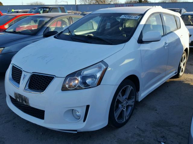 5Y2SR670X9Z435320 - 2009 PONTIAC VIBE GT WHITE photo 2