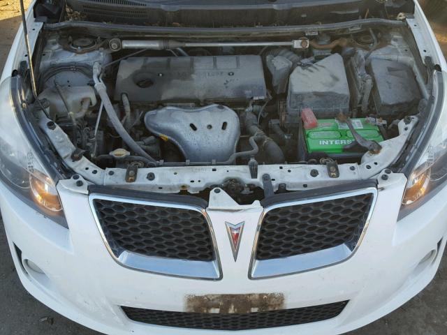 5Y2SR670X9Z435320 - 2009 PONTIAC VIBE GT WHITE photo 7