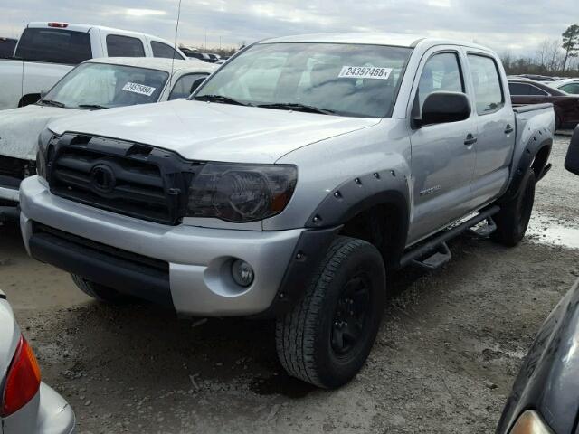 3TMLU42N58M019296 - 2008 TOYOTA TACOMA DOU SILVER photo 2