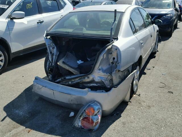 1N4AL11D03C326165 - 2003 NISSAN ALTIMA BAS SILVER photo 4