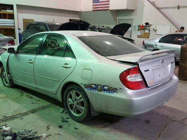 4T1BE30K32U033188 - 2002 TOYOTA CAMRY LE GRAY photo 3