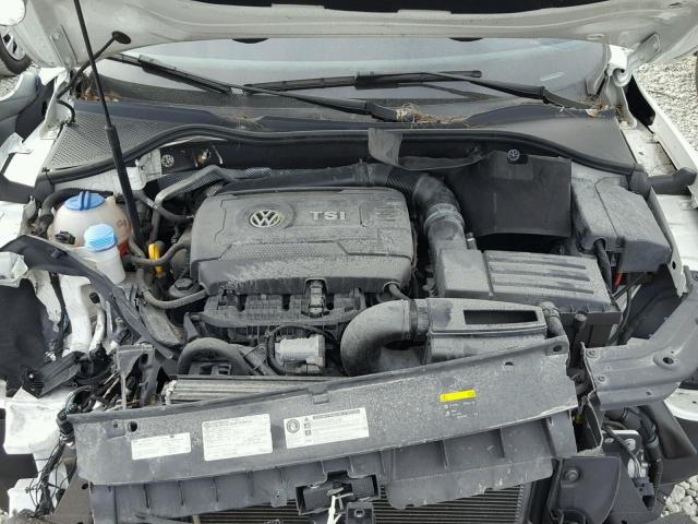 1VWAT7A38FC008574 - 2015 VOLKSWAGEN PASSAT S Weiß Foto 7