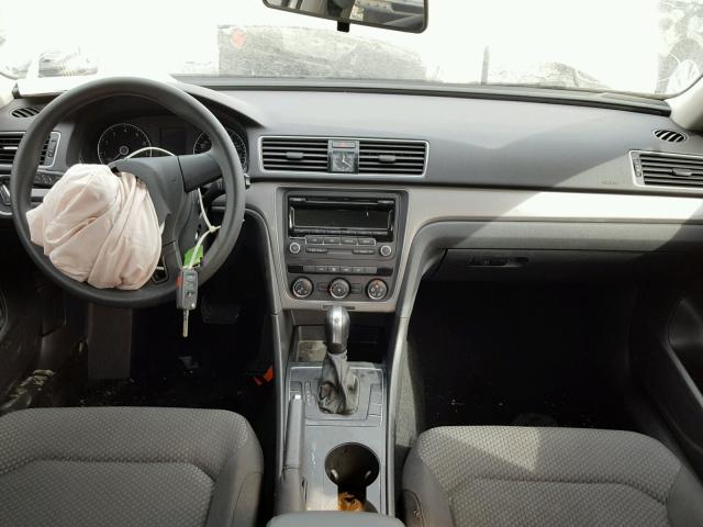 1VWAT7A38FC008574 - 2015 VOLKSWAGEN PASSAT S Weiß Foto 9