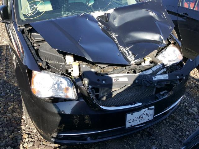 2C4RC1BG4DR645941 - 2013 CHRYSLER TOWN & COU BLACK photo 9