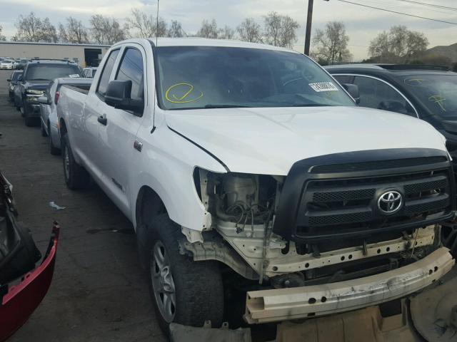 5TFCY5F13CX014022 - 2012 TOYOTA TUNDRA DOU WHITE photo 1