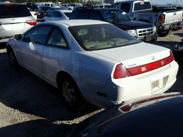 1HGCG3258YA032026 - 2000 HONDA ACCORD EX WHITE photo 3