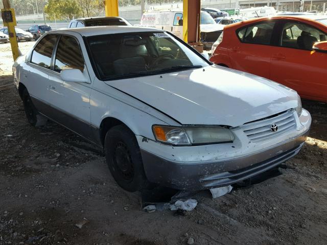 JT2BF22K5W0137230 - 1998 TOYOTA CAMRY CE WHITE photo 1