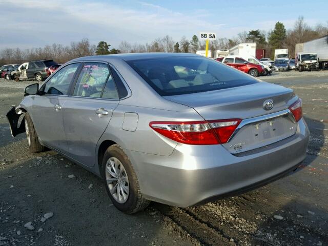 4T1BF1FK9HU771840 - 2017 TOYOTA CAMRY LE SILVER photo 3