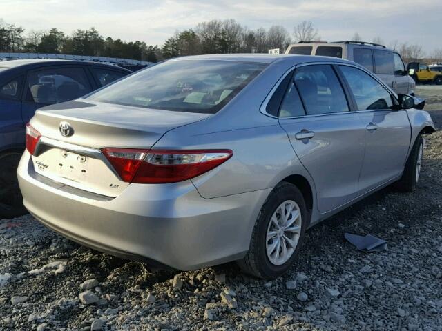 4T1BF1FK9HU771840 - 2017 TOYOTA CAMRY LE SILVER photo 4