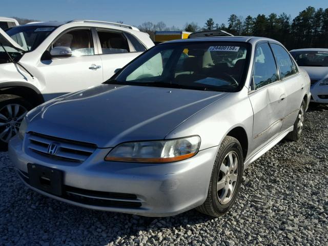 1HGCG66881A096546 - 2001 HONDA ACCORD EX SILVER photo 2