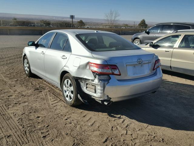 4T1BK3EK3BU628463 - 2011 TOYOTA CAMRY SE SILVER photo 3