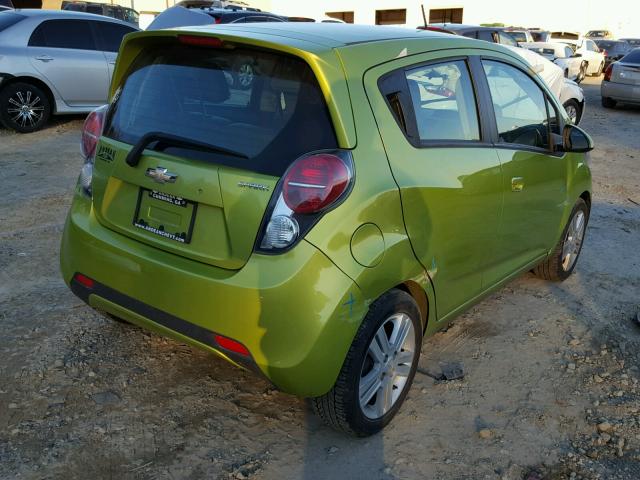 KL8CD6S94DC502605 - 2013 CHEVROLET SPARK 1LT GREEN photo 4