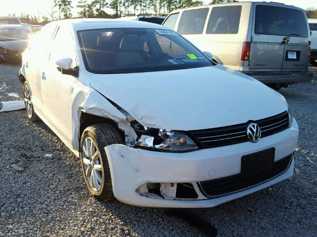 3VWDP7AJ8DM353261 - 2013 VOLKSWAGEN JETTA SE WHITE photo 1