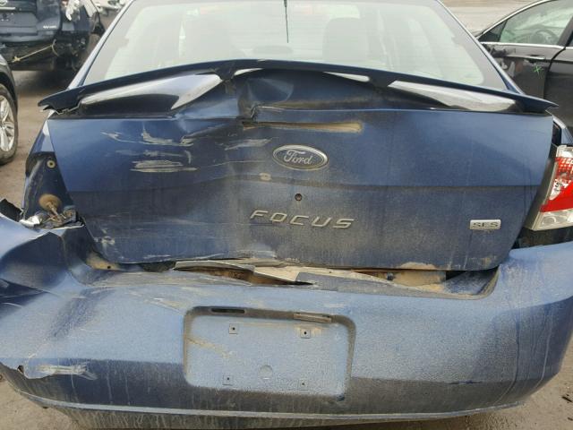 1FAHP35N68W254606 - 2008 FORD FOCUS SE BLUE photo 9