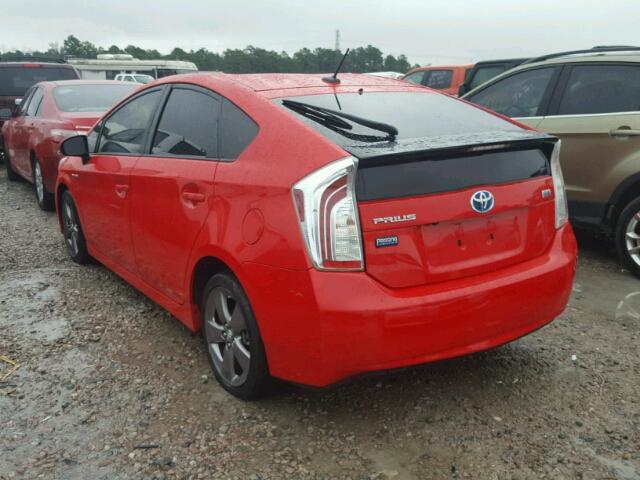 JTDKN3DU3F0427660 - 2015 TOYOTA PRIUS RED photo 3