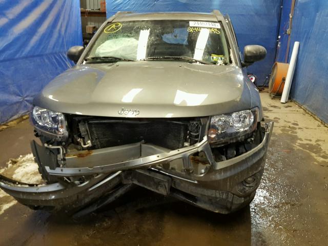 1C4NJDBBXED592242 - 2014 JEEP COMPASS SP GRAY photo 9