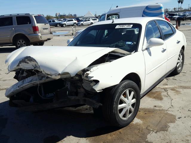 2G4WC532751245798 - 2005 BUICK LACROSSE C WHITE photo 2