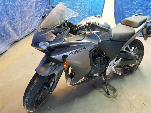 MLHPC4466F5201101 - 2015 HONDA CBR500 R GRAY photo 2