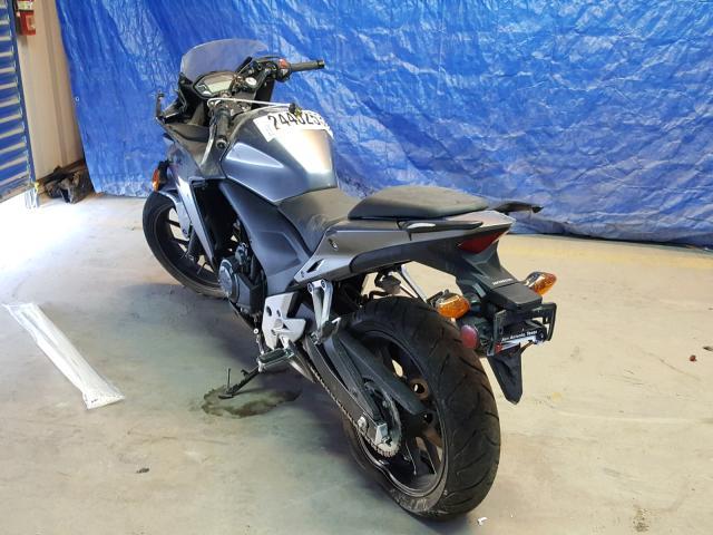 MLHPC4466F5201101 - 2015 HONDA CBR500 R GRAY photo 3