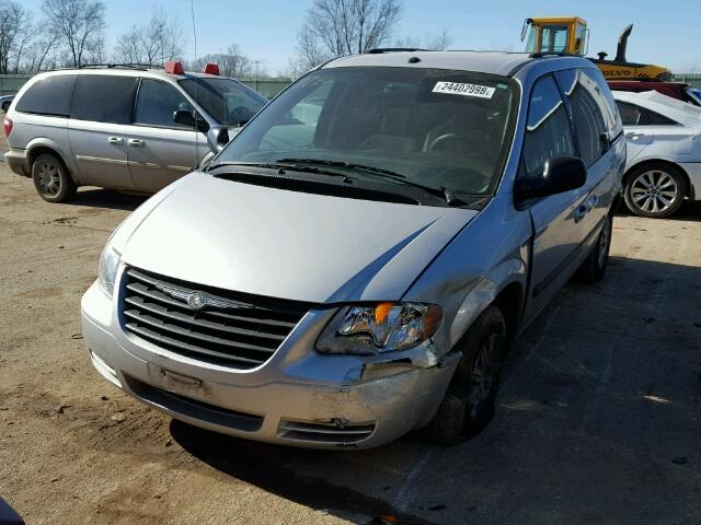 1A4GP45R66B727885 - 2006 CHRYSLER TOWN & COU SILVER photo 2