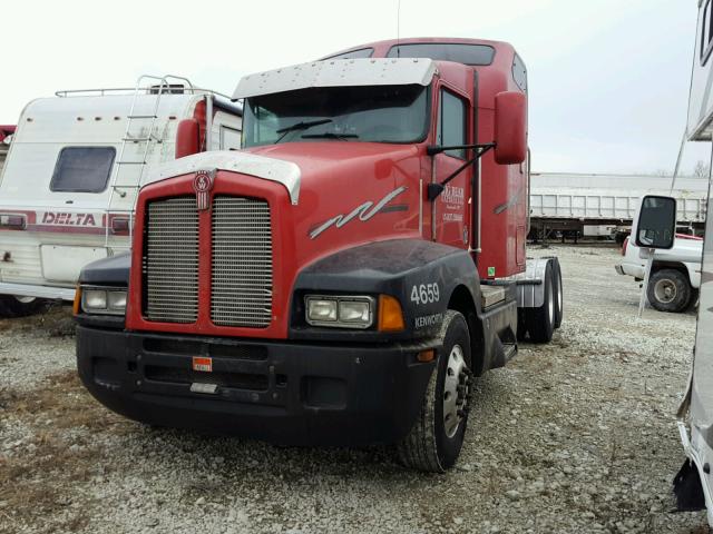 1XKAD49X35J114659 - 2005 KENWORTH CONSTRUCTI RED photo 2