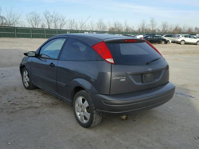 3FAFP31N95R103884 - 2005 FORD FOCUS ZX3 GRAY photo 3