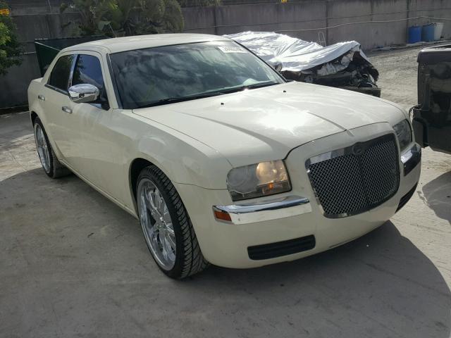 2C3KA43R68H187859 - 2008 CHRYSLER 300 LX CREAM photo 1