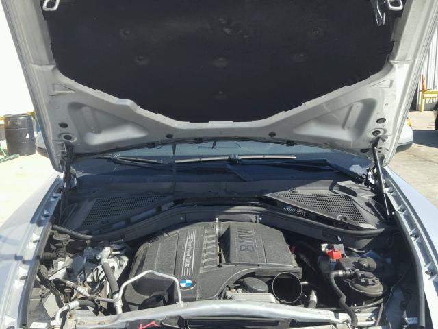 5UXZV4C57BL408275 - 2011 BMW X5 XDRIVE3 Silber Foto 7