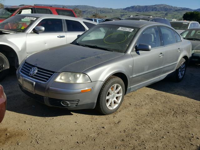 WVWPD63B64P096944 - 2004 VOLKSWAGEN PASSAT GLS SILVER photo 2