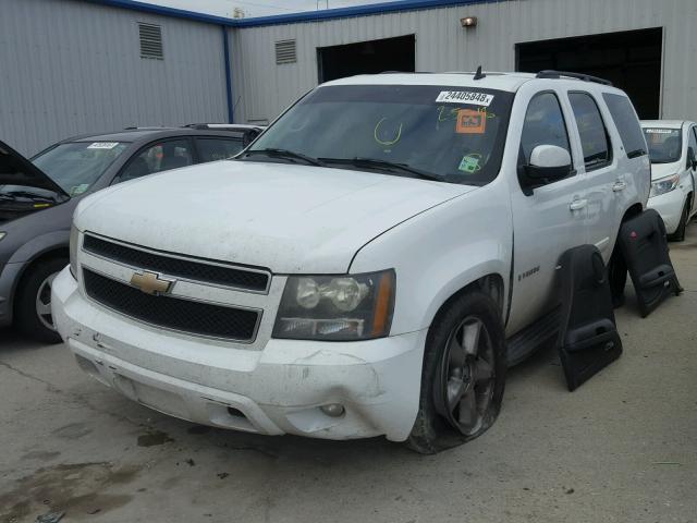 1GNFC13068R148963 - 2008 CHEVROLET TAHOE C150 WHITE photo 2