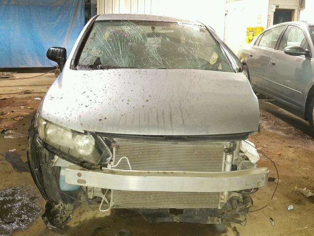 19XFA1F32BE005340 - 2011 HONDA CIVIC VP SILVER photo 9