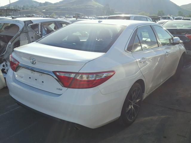 4T1BF1FK4HU419913 - 2017 TOYOTA CAMRY LE WHITE photo 4