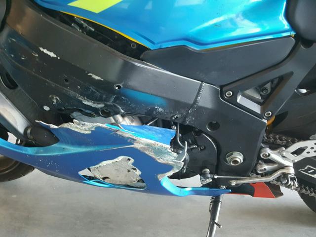 JS1GR7JA642101410 - 2004 SUZUKI GSX-R750 K BLUE photo 7