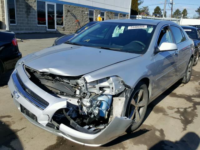 1G1ZC5E0XCF128518 - 2012 CHEVROLET MALIBU 1LT 银色 照片 2