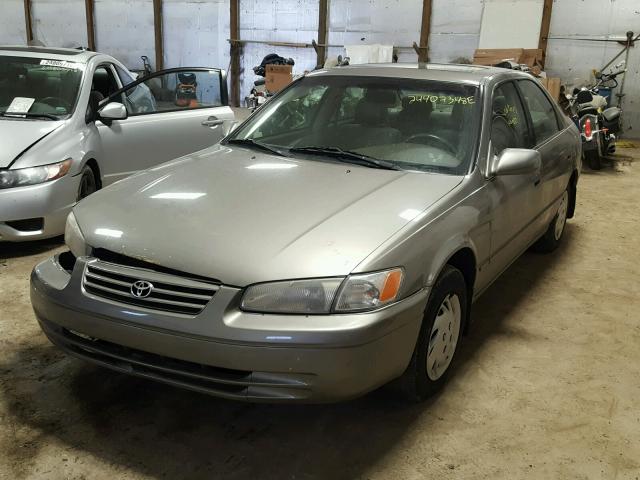 4T1BG22K4XU547320 - 1999 TOYOTA CAMRY CE GRAY photo 2