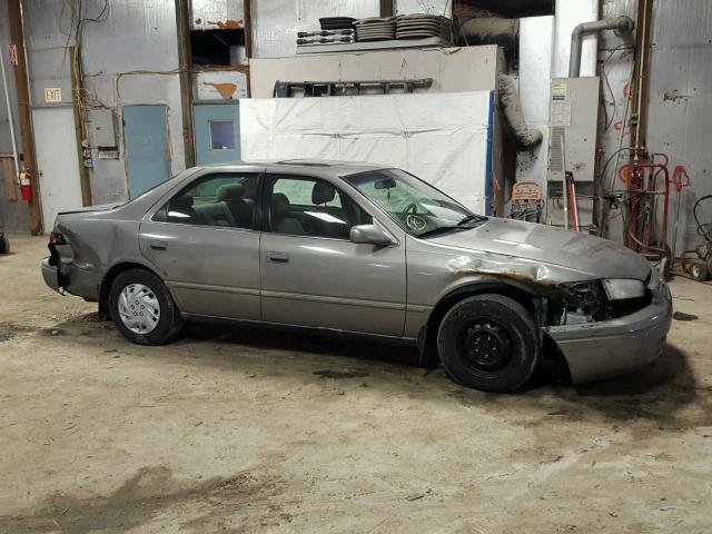 4T1BG22K4XU547320 - 1999 TOYOTA CAMRY CE GRAY photo 9