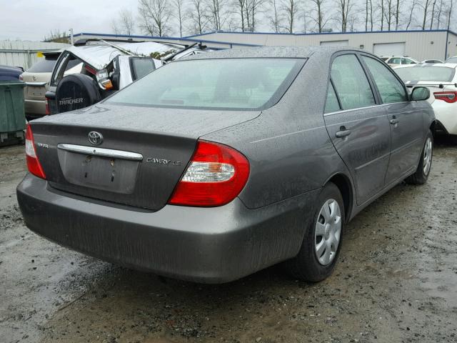 4T1BE32KX2U580374 - 2002 TOYOTA CAMRY LE GRAY photo 4