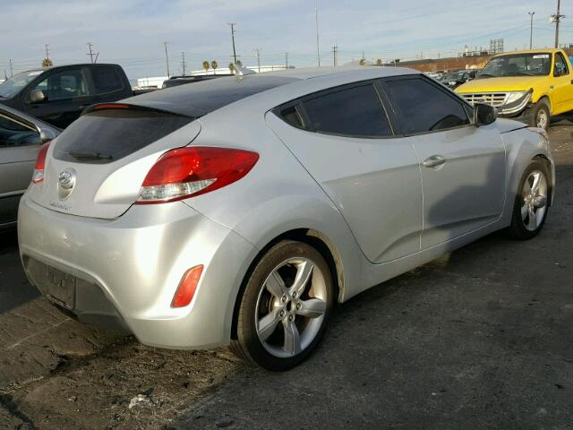 KMHTC6AD8CU029666 - 2012 HYUNDAI VELOSTER B SILVER photo 4